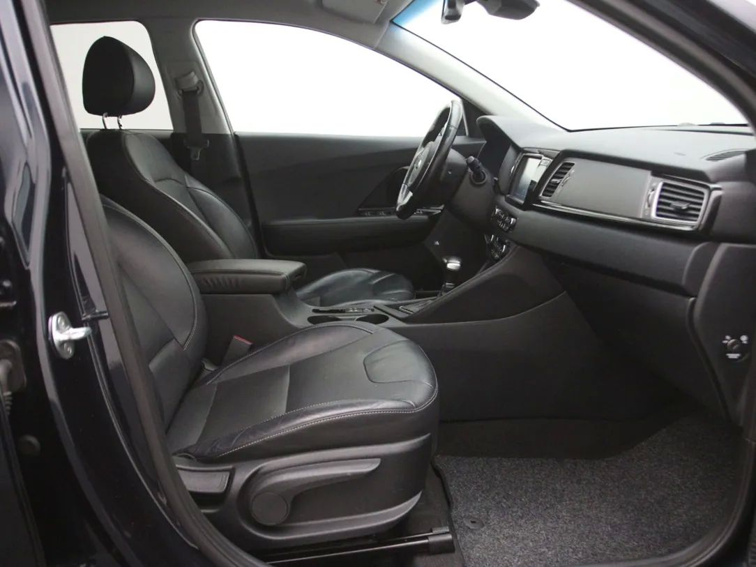 Kia Niro | 13
