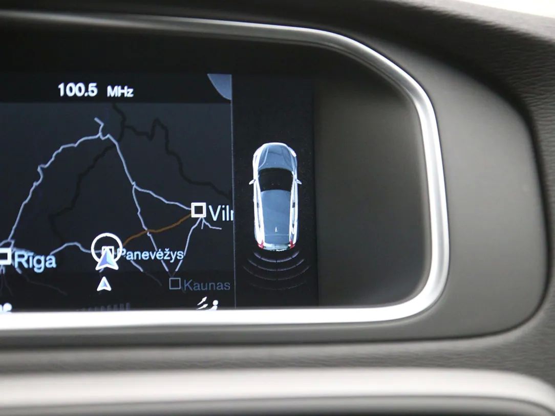 Volvo V40 | 24