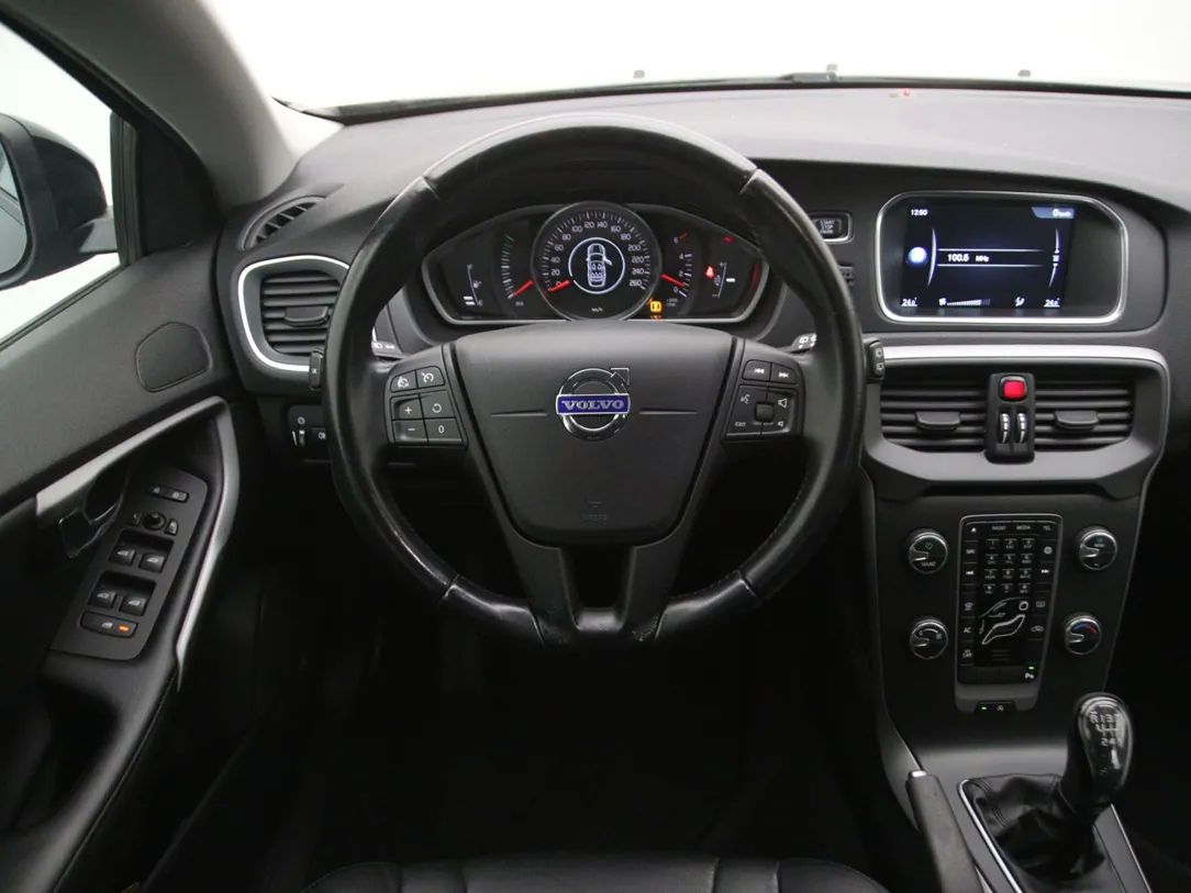 Volvo V40 | 16