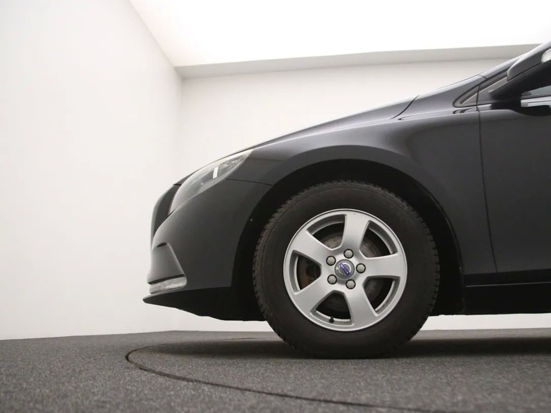 Volvo V40 | 27