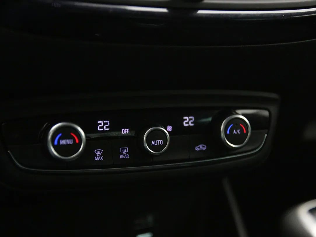 Opel Crossland X | 19