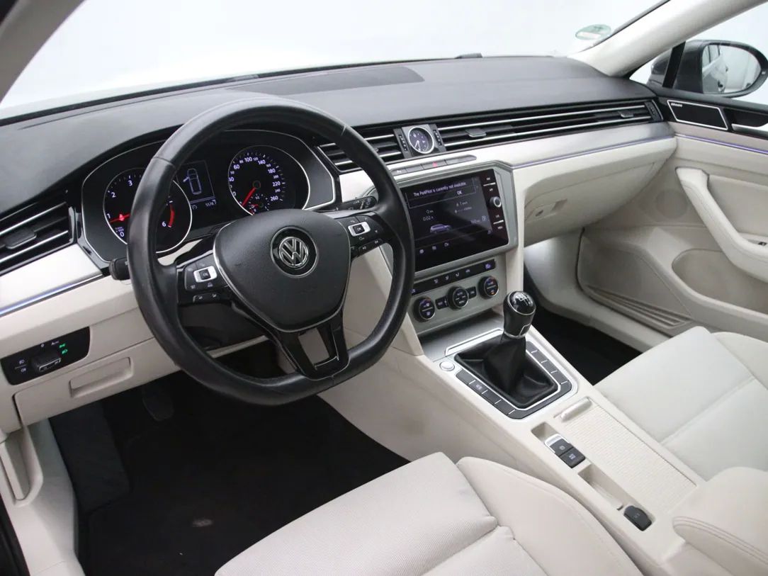 Volkswagen Passat | 15