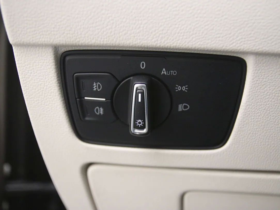 Volkswagen Passat | 25