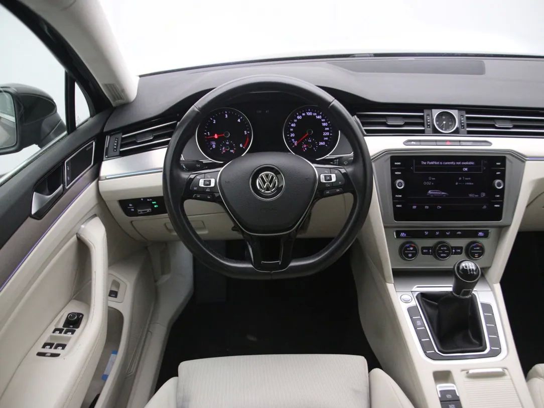 Volkswagen Passat | 16