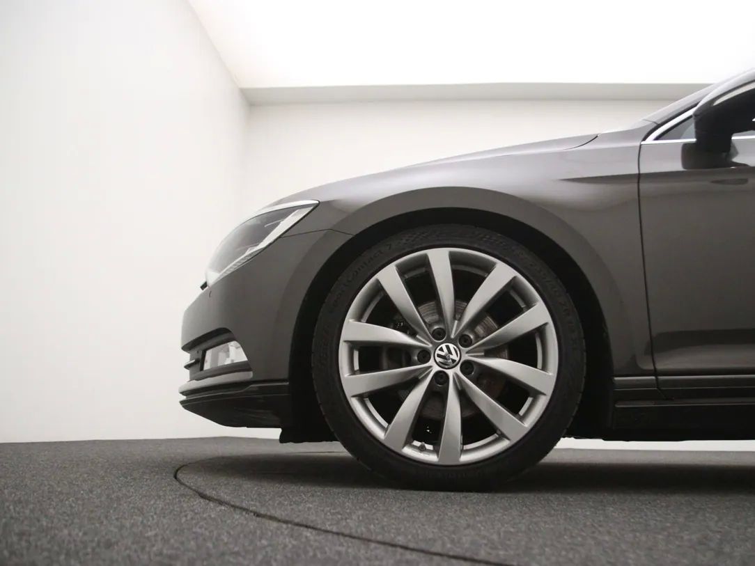 Volkswagen Passat | 26
