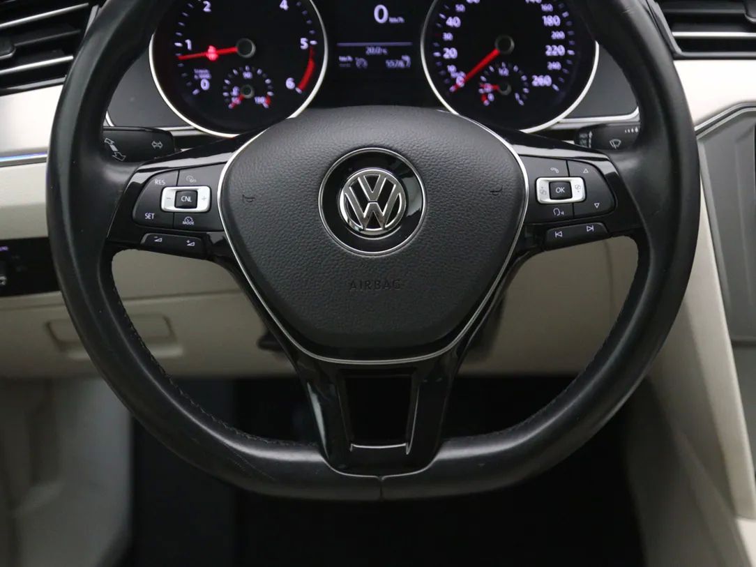 Volkswagen Passat | 17