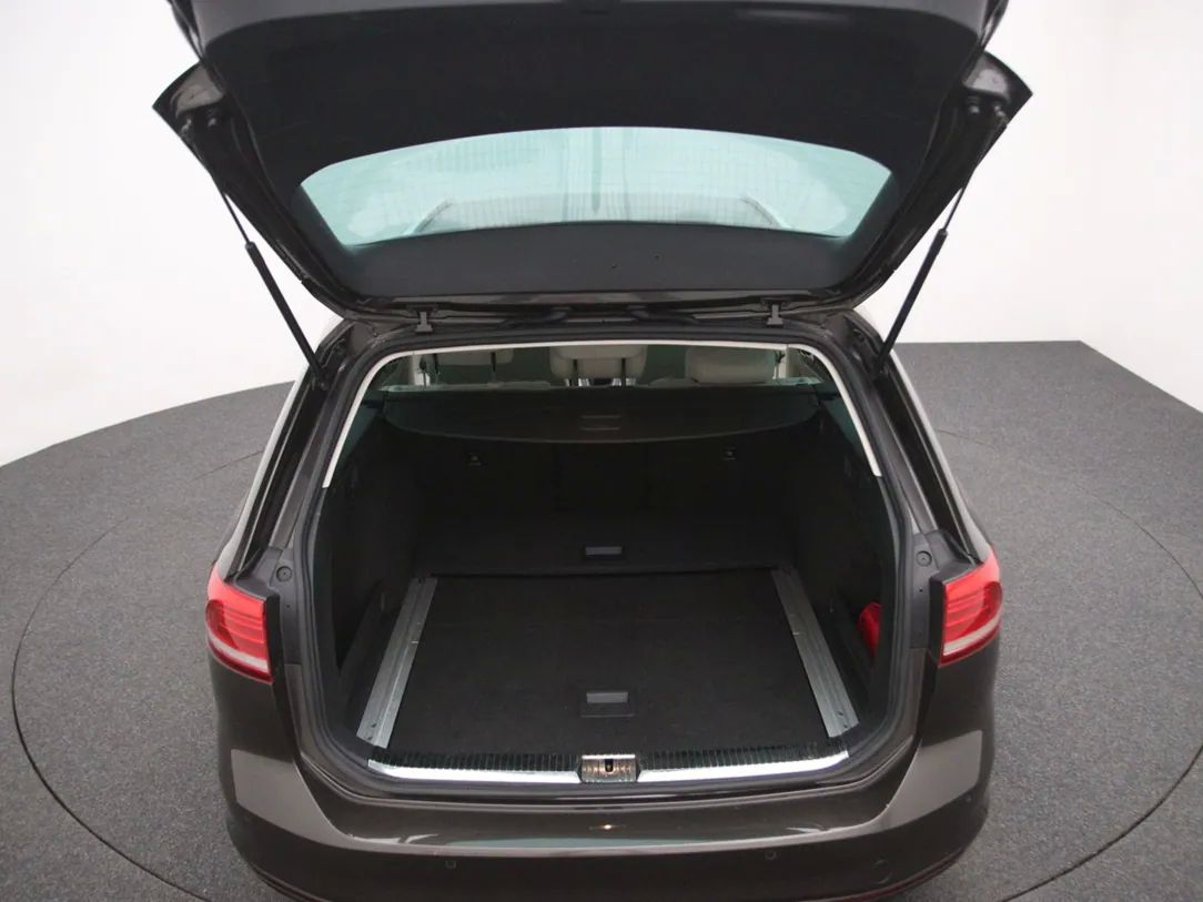 Volkswagen Passat | 32