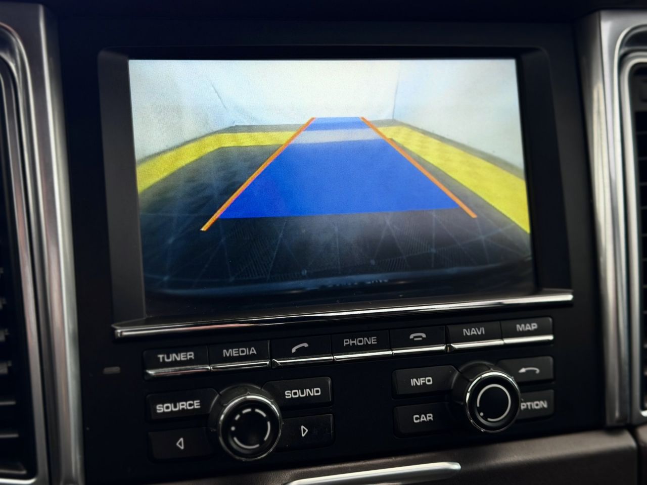 Porsche Macan | 23