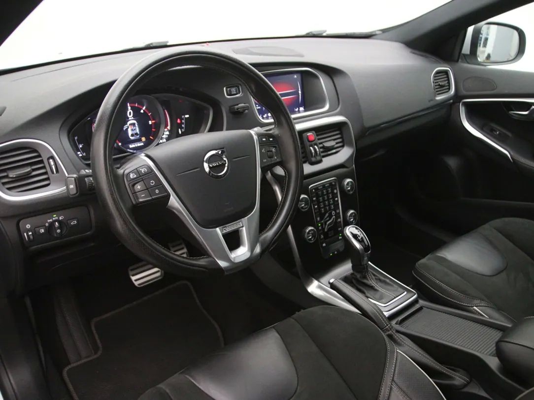 Volvo V40 | 14