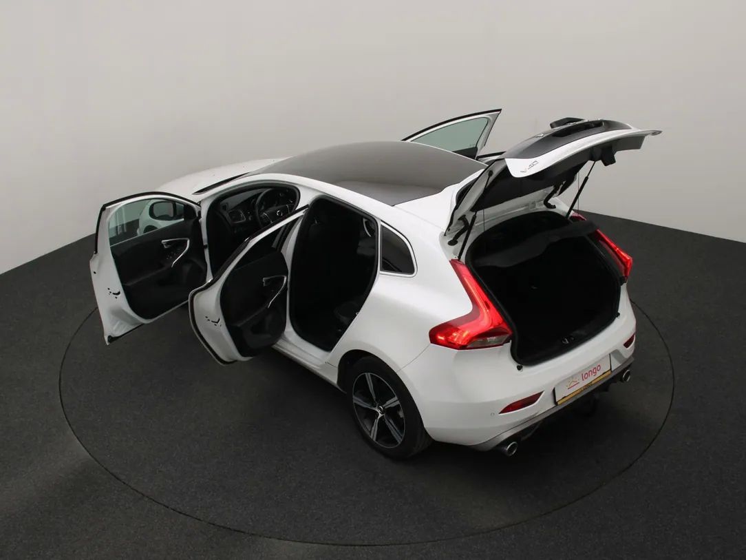 Volvo V40 | 11