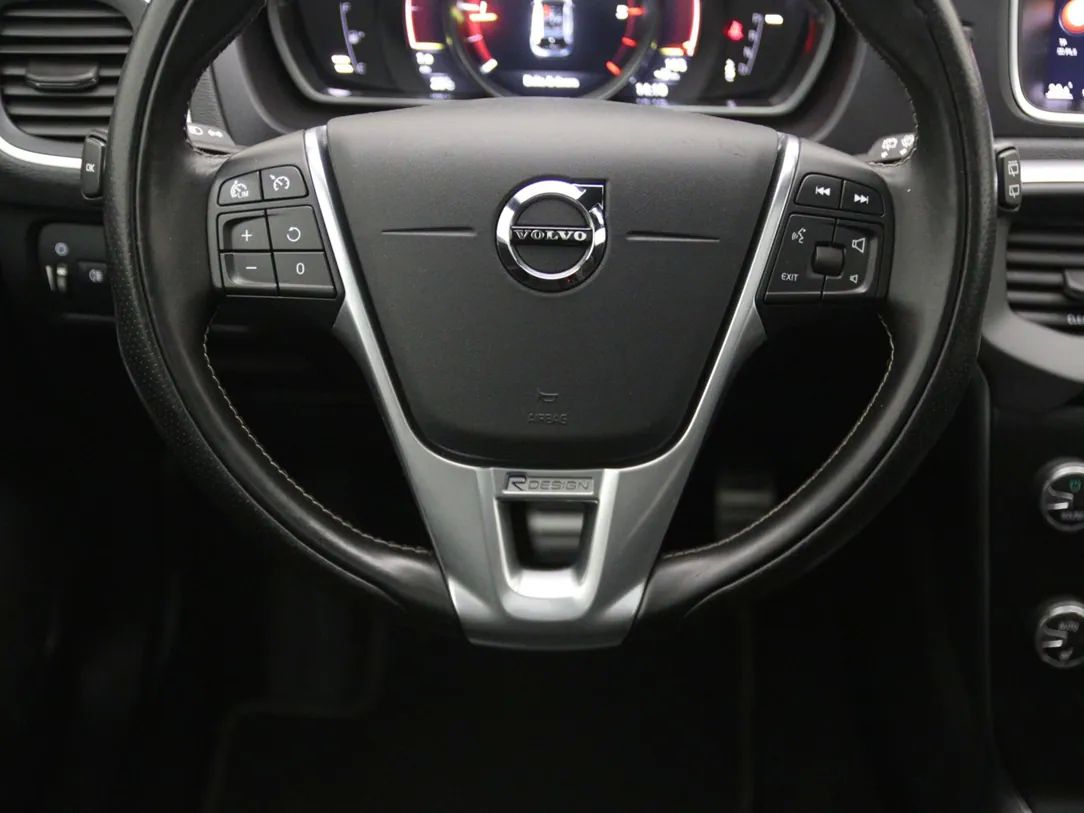 Volvo V40 | 16
