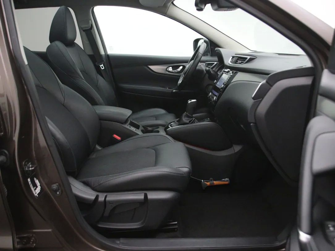 Nissan Qashqai | 12
