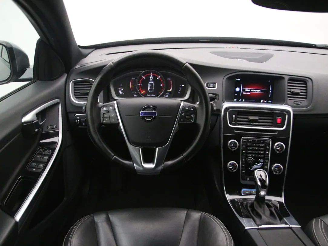 Volvo V60 | 15
