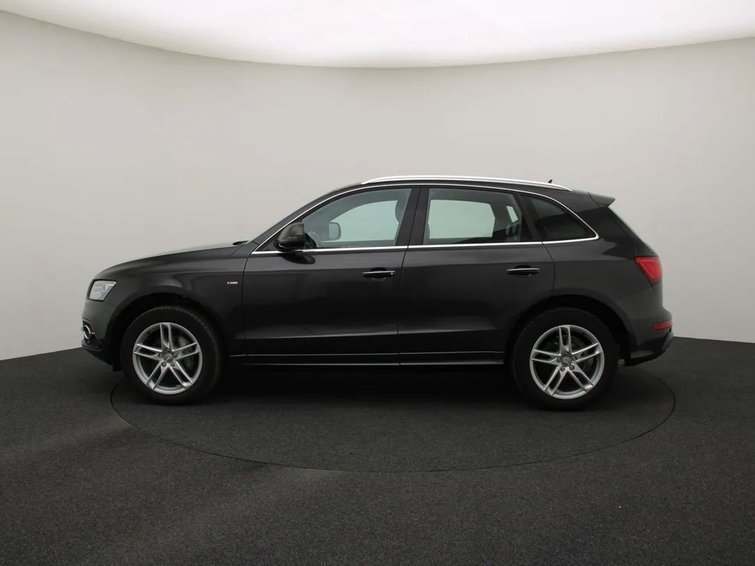 Audi Q5 | 5
