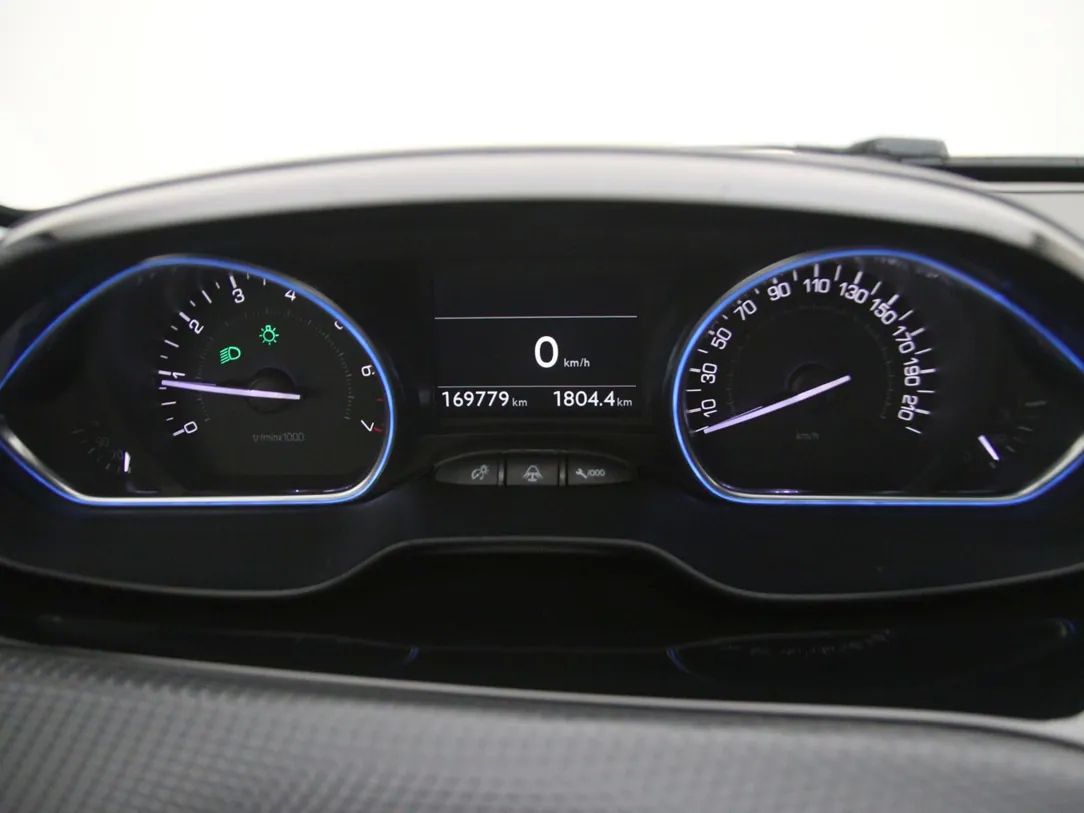 Peugeot 2008 | 17