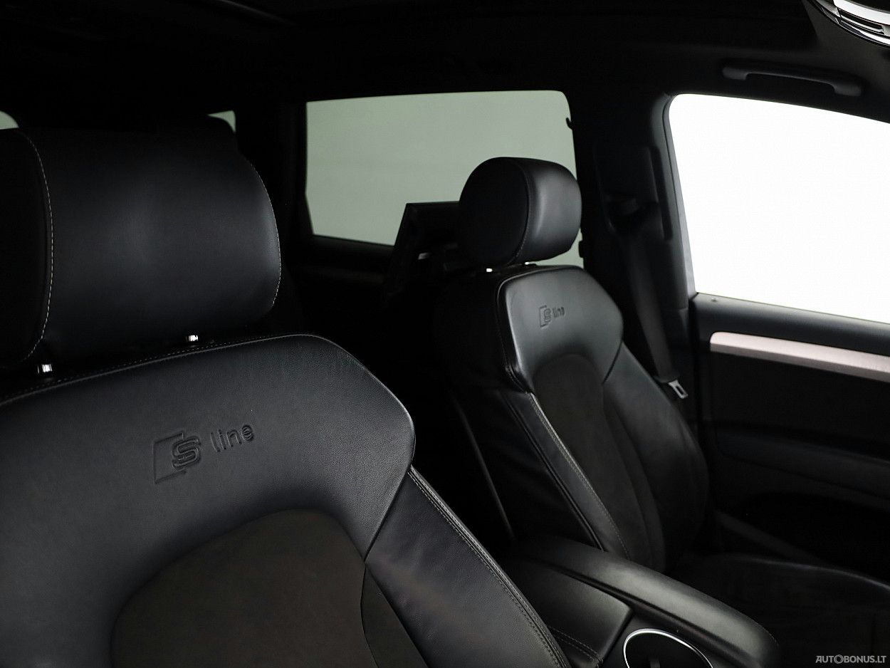 Audi Q7 | 9
