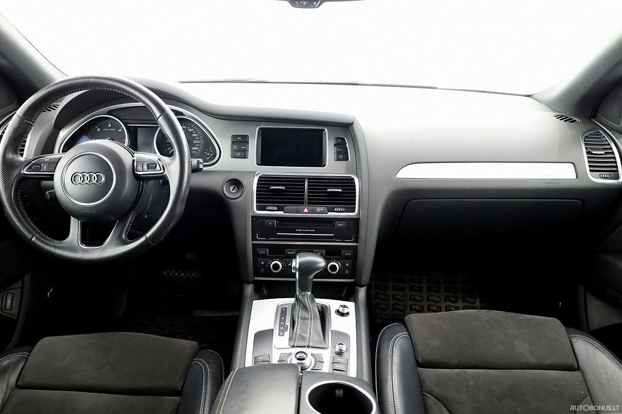 Audi Q7 | 4
