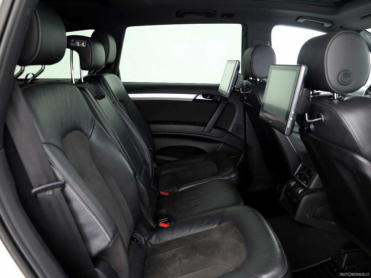 Audi Q7 | 6