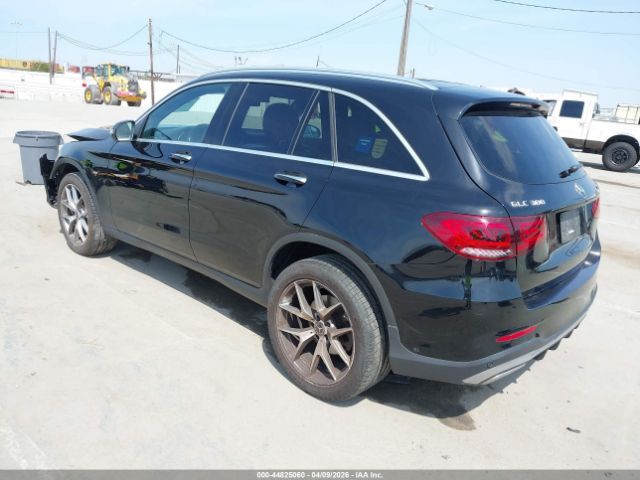 Mercedes-Benz GLC300 | 2