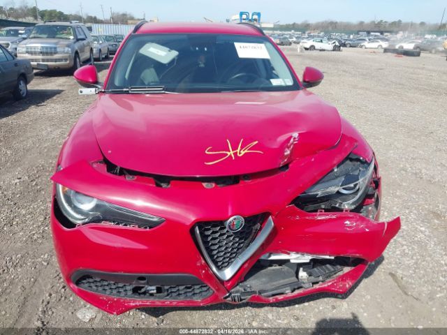 Alfa Romeo Stelvio | 11