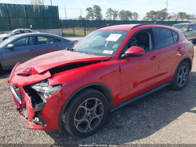 Alfa Romeo Stelvio | 1