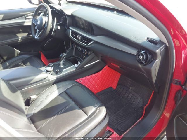 Alfa Romeo Stelvio | 4