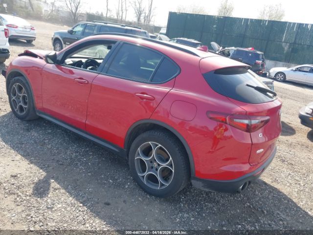 Alfa Romeo Stelvio | 2
