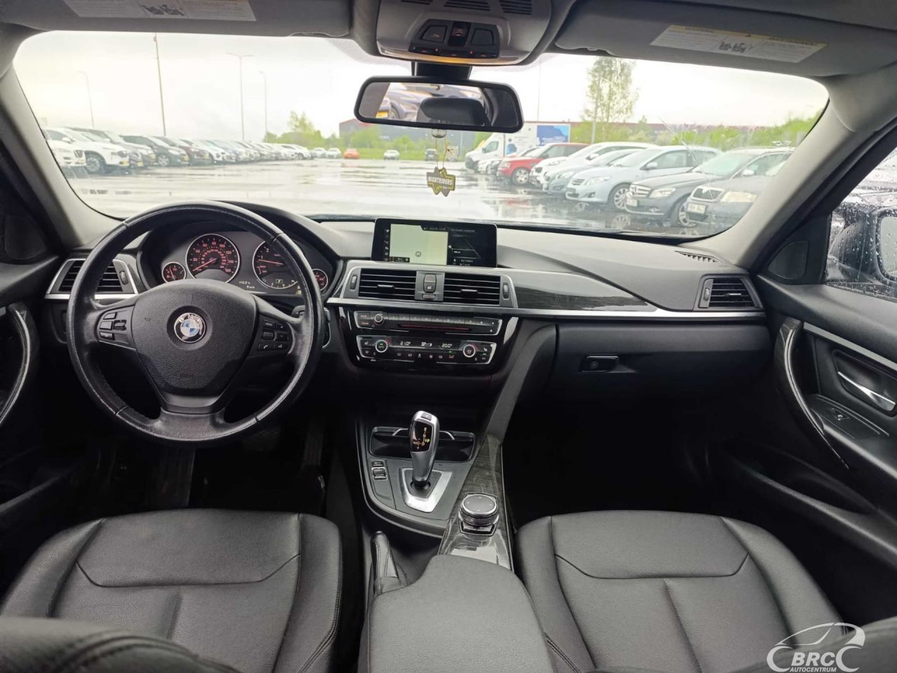 BMW 320 | 8