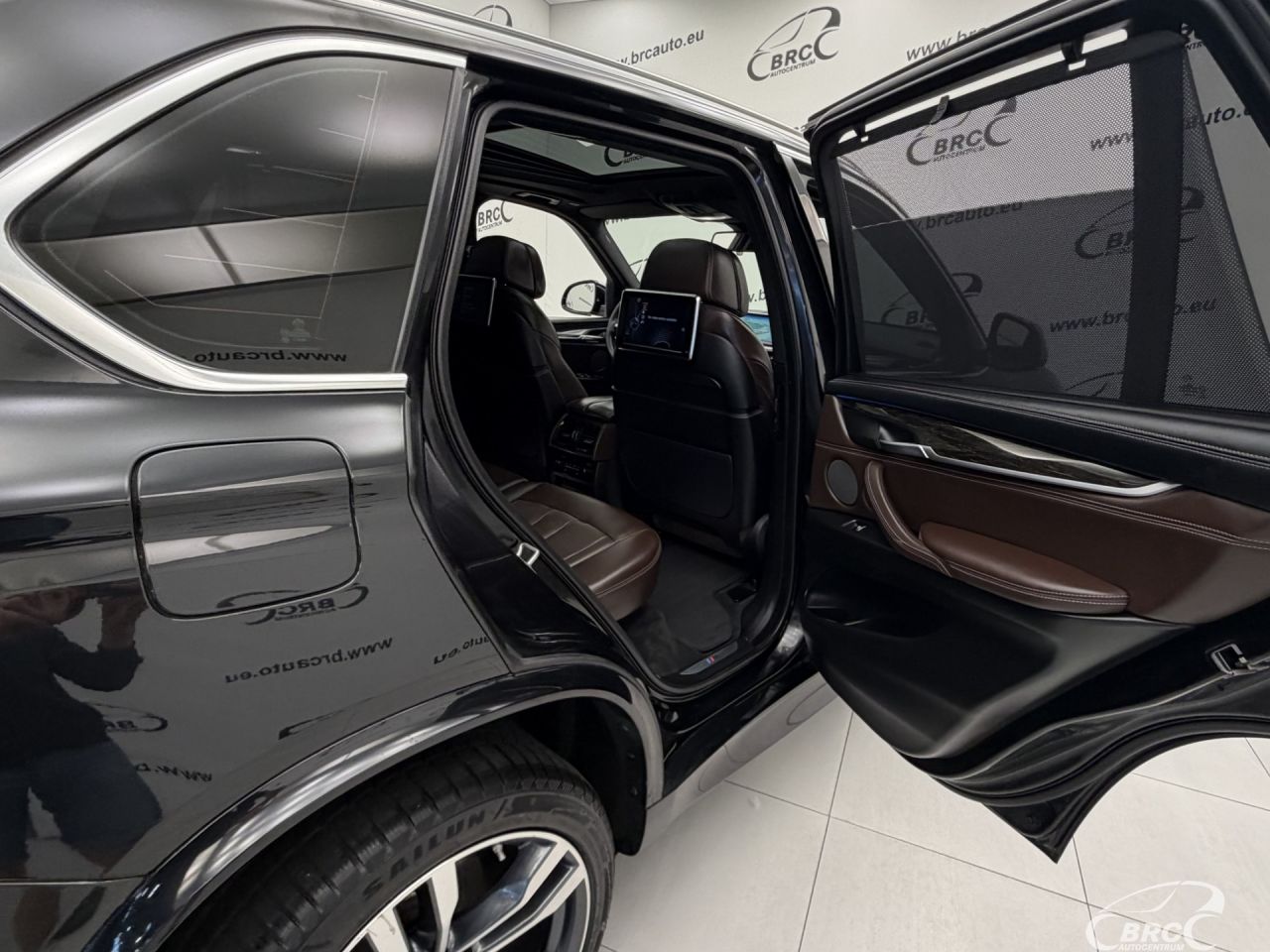 BMW X5 | 12