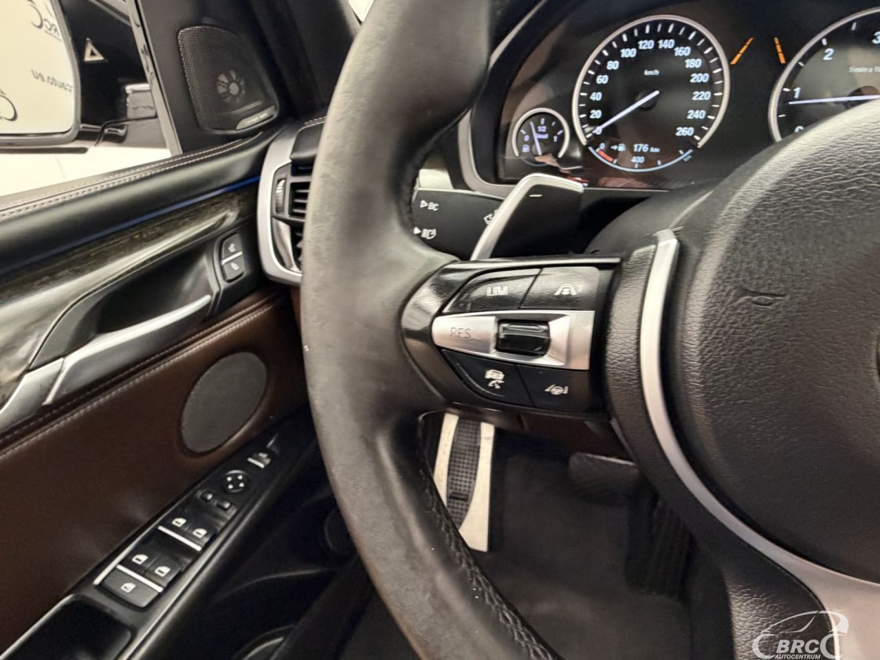 BMW X5 | 32