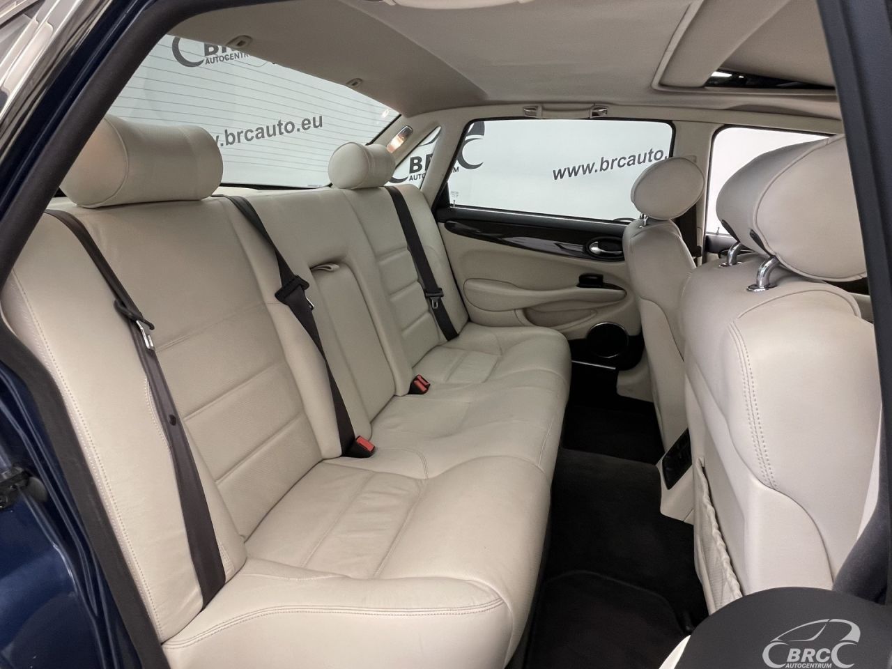 Jaguar XJR | 11