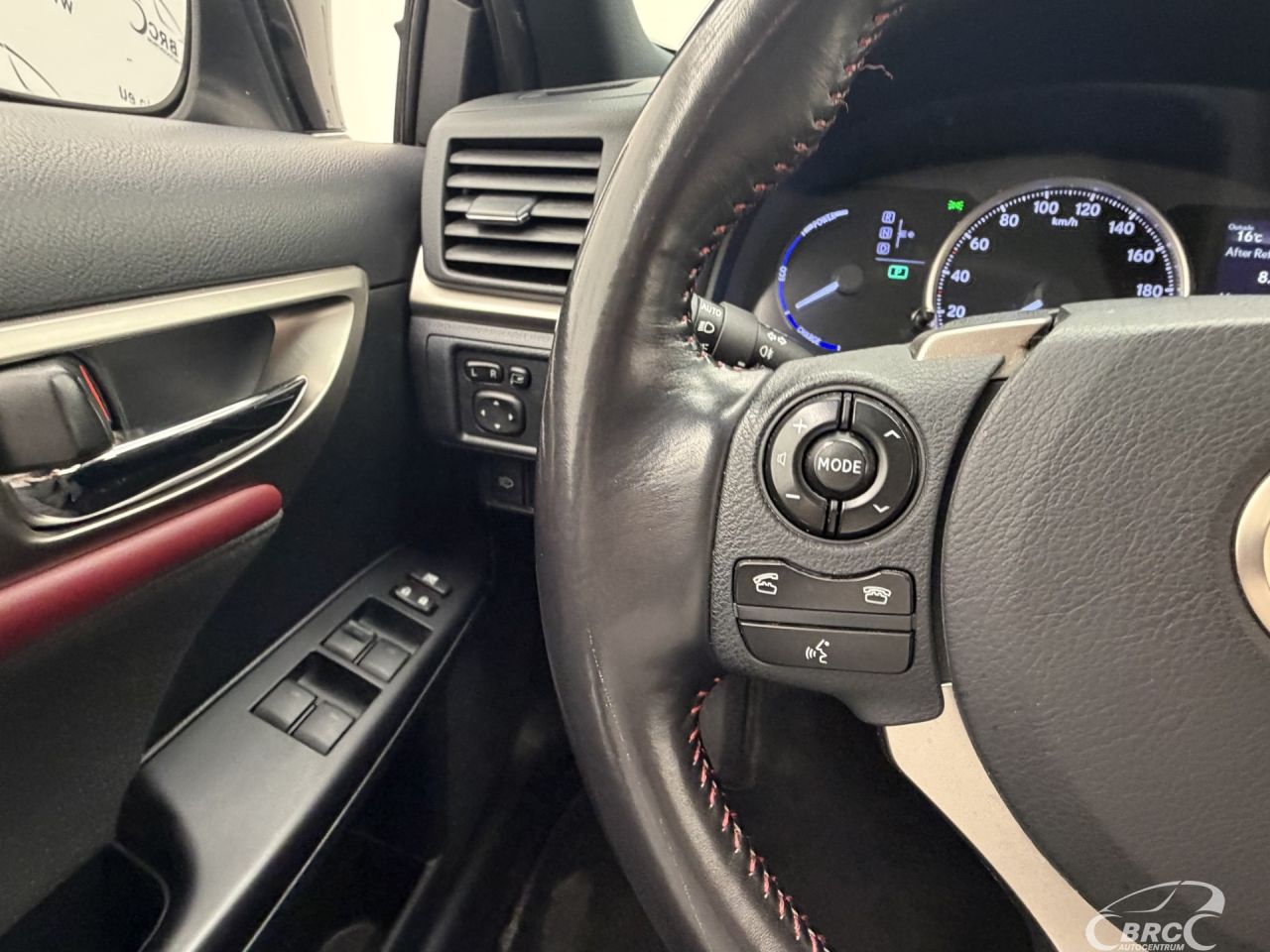 Lexus CT 200h | 28