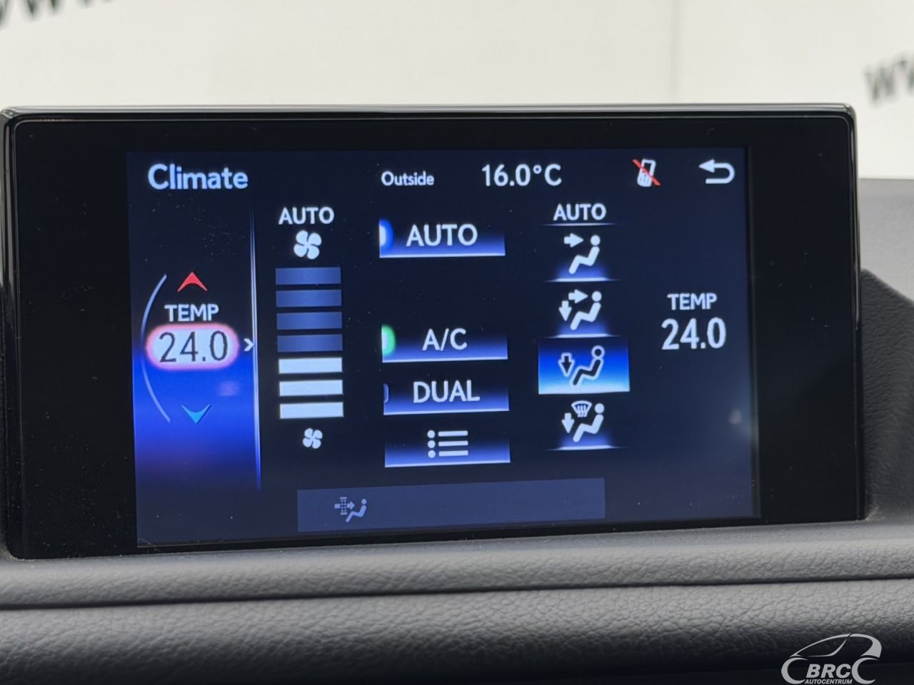 Lexus CT 200h | 37
