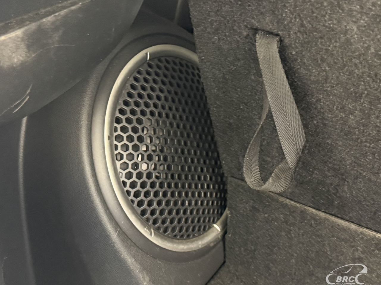 Mitsubishi Outlander | 48
