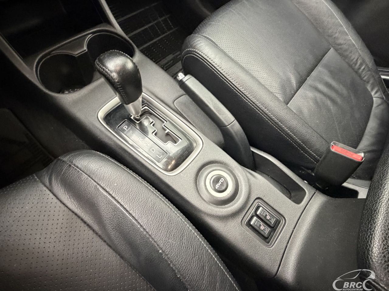 Mitsubishi Outlander | 24