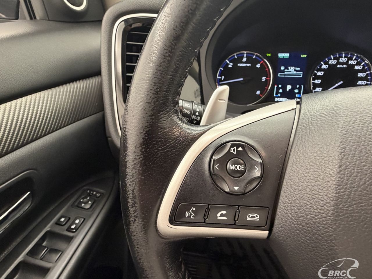 Mitsubishi Outlander | 28