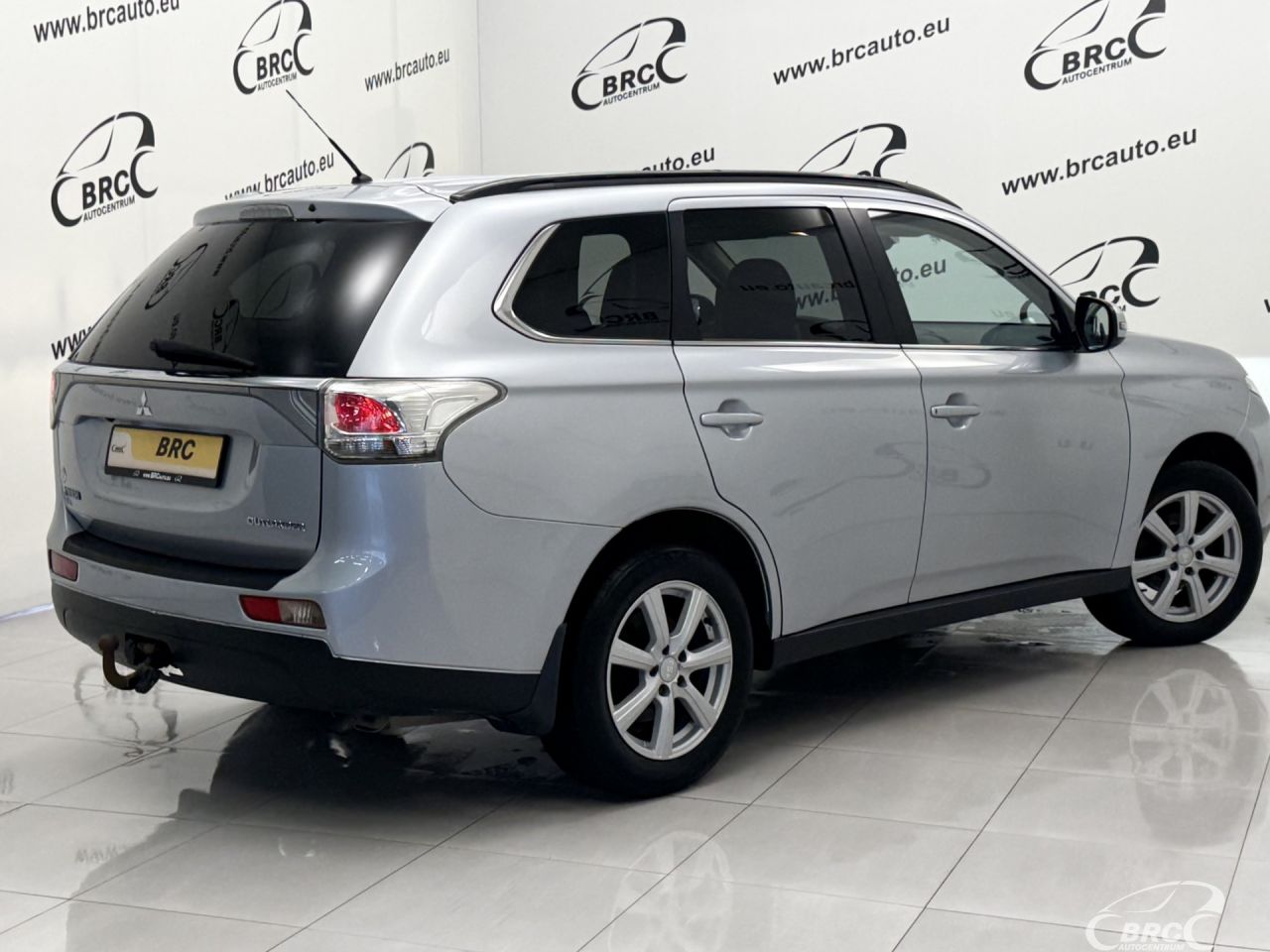 Mitsubishi Outlander | 1