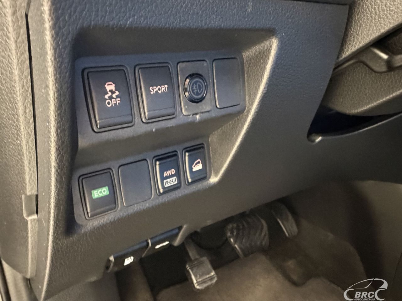 Nissan Rogue | 23