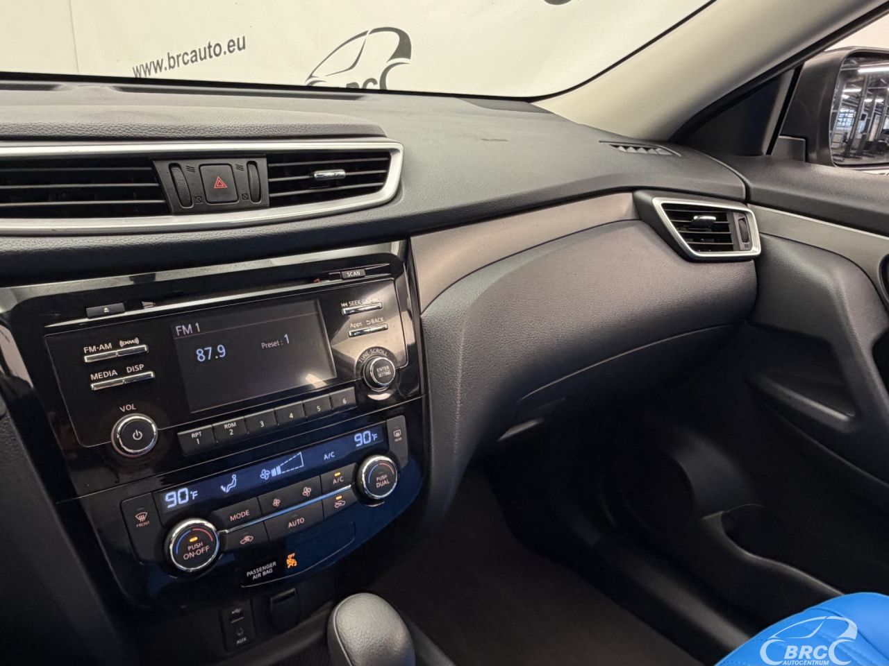 Nissan Rogue | 25