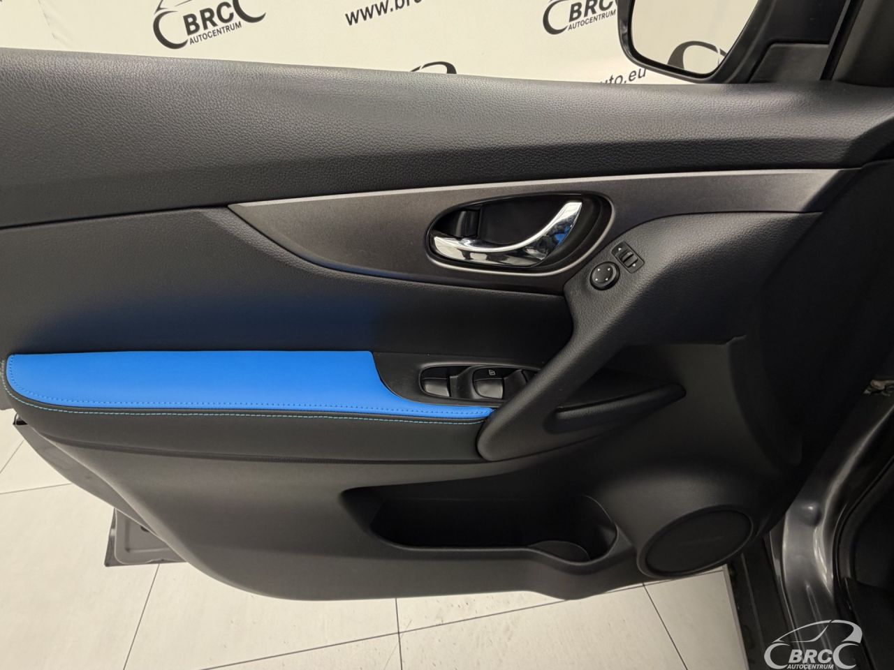 Nissan Rogue | 18