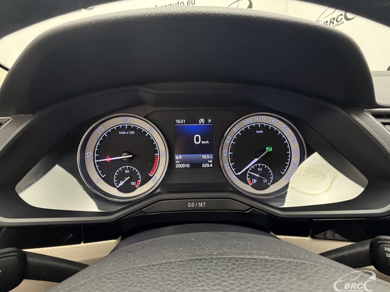 Skoda Superb | 32