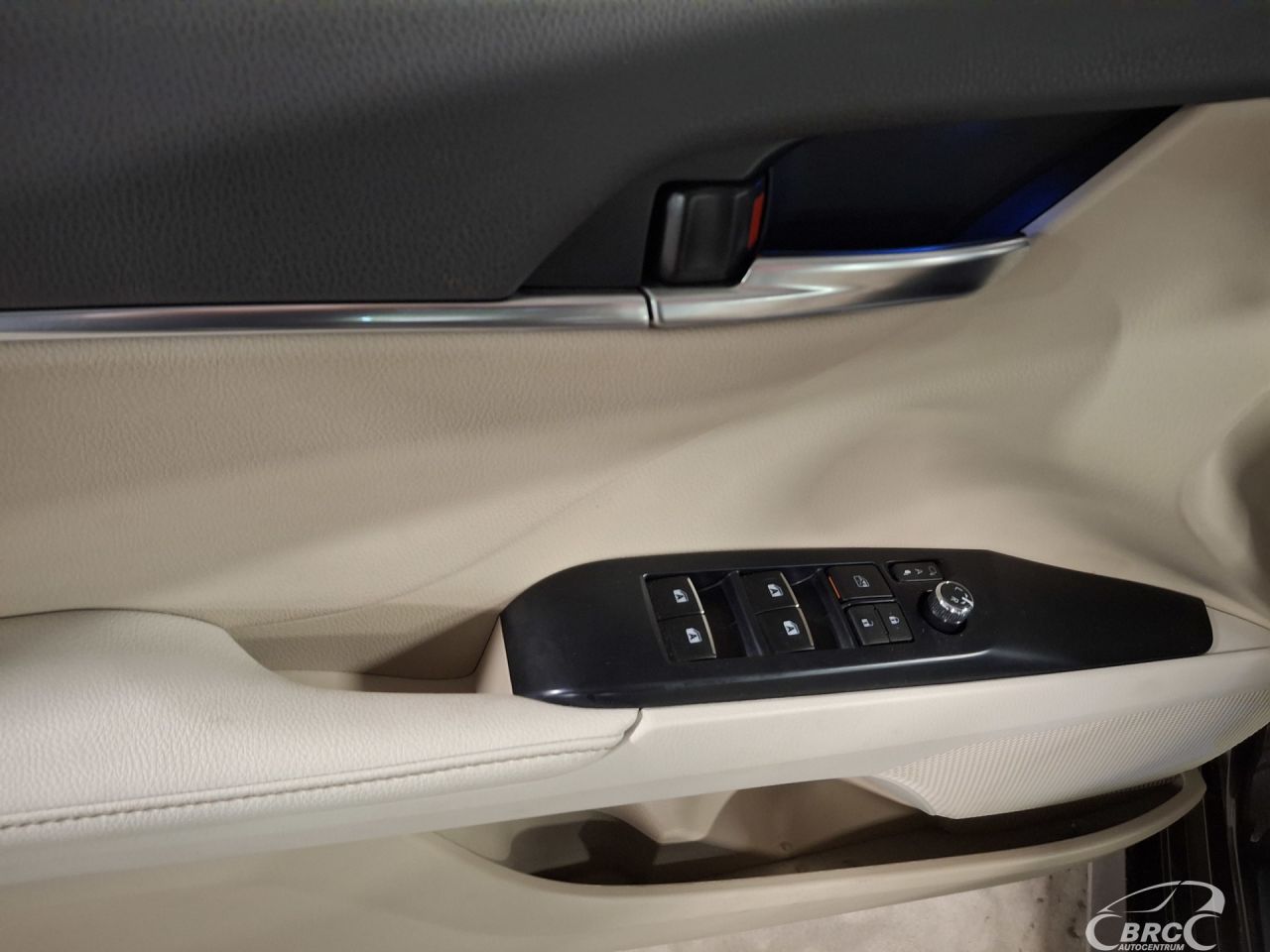 Toyota Camry | 4