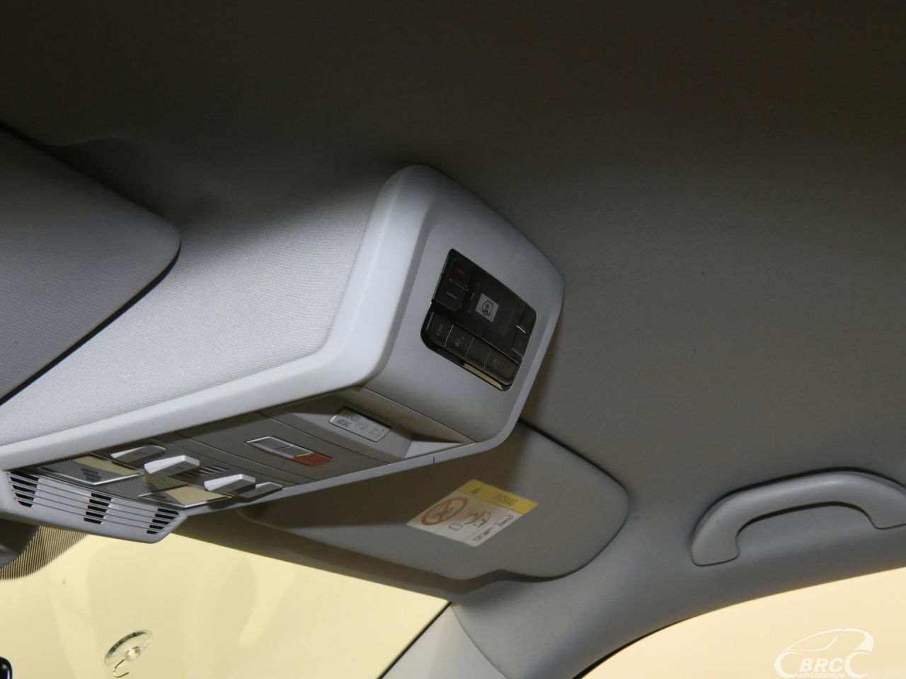 Volkswagen Multivan | 25