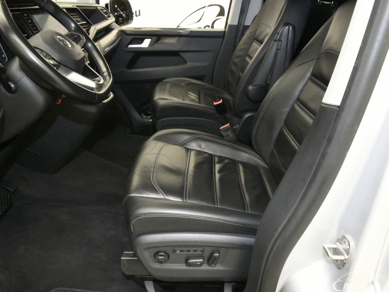 Volkswagen Multivan | 23