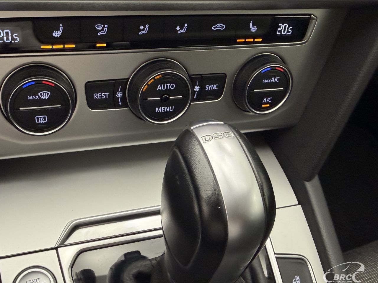 Volkswagen Passat | 30