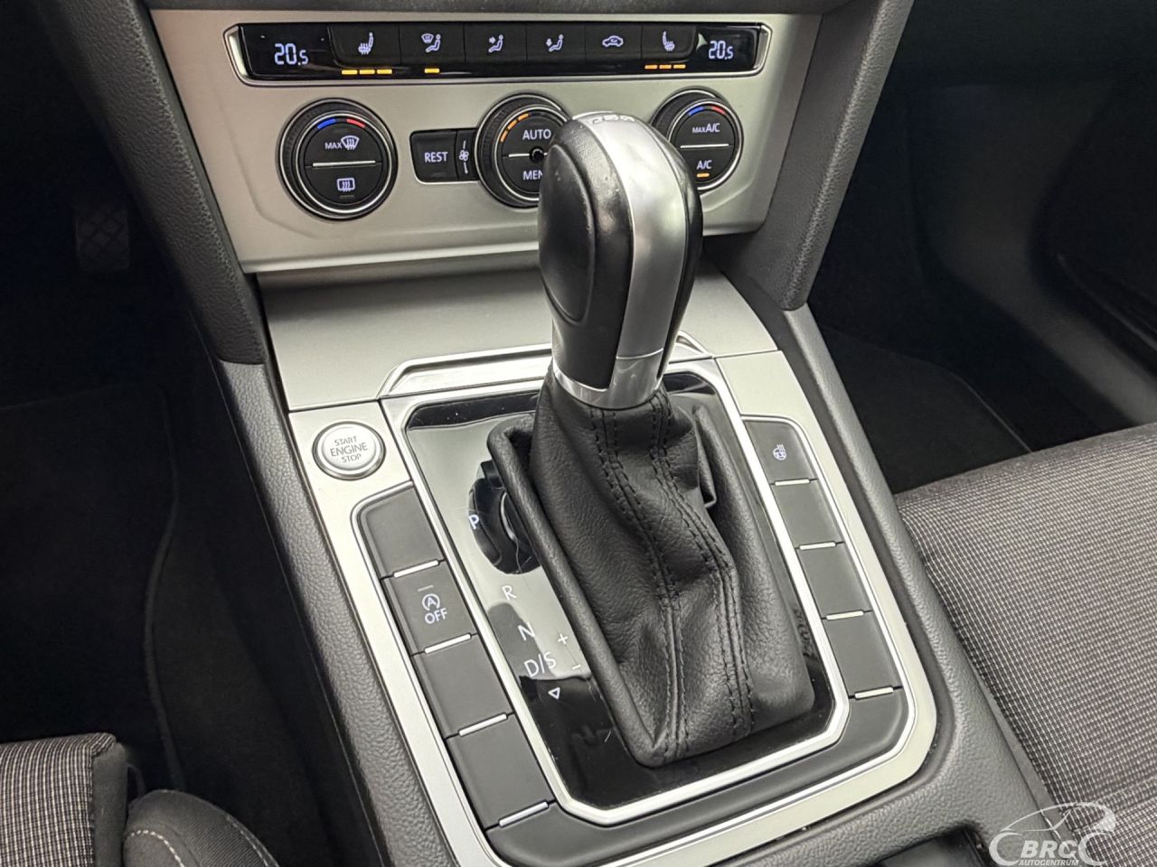 Volkswagen Passat | 25