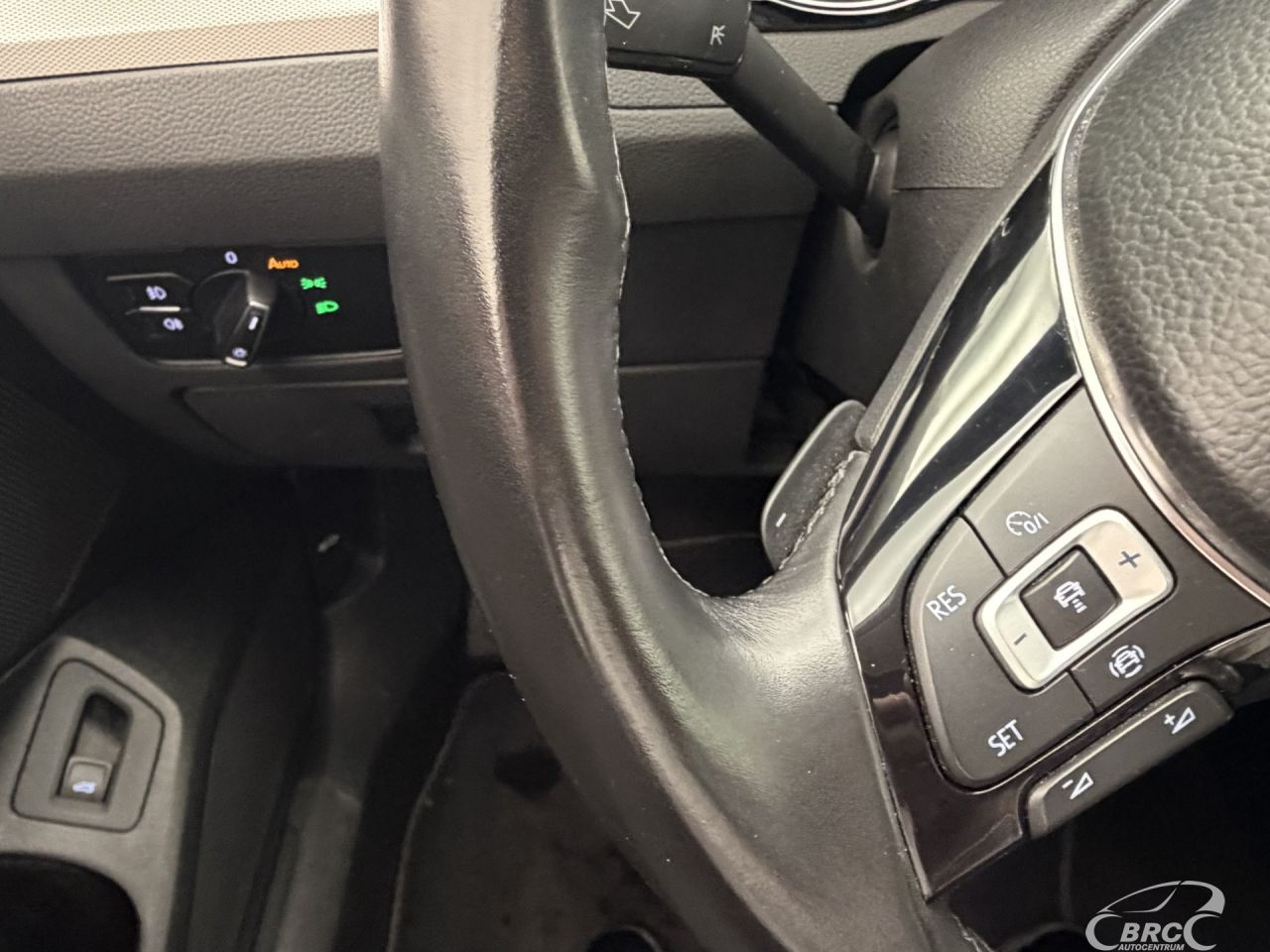 Volkswagen Passat | 29