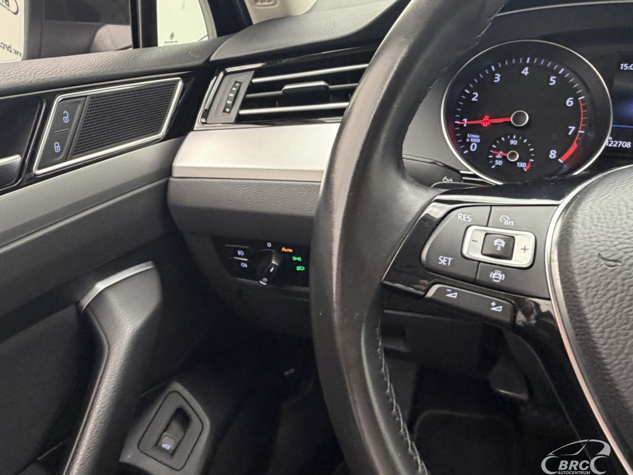 Volkswagen Passat | 28