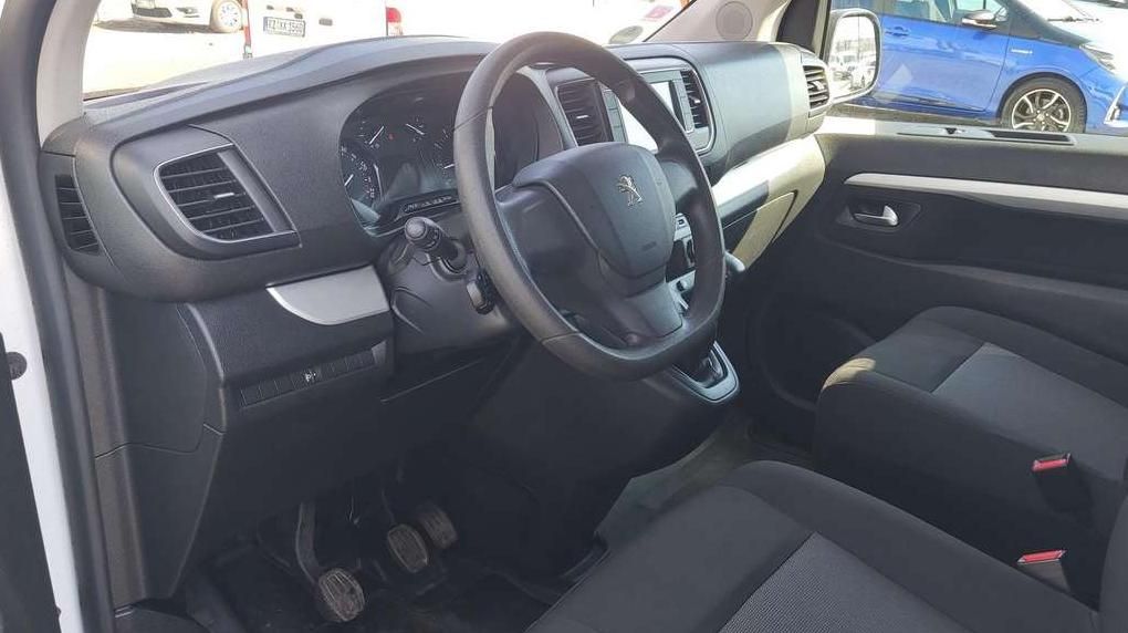 Peugeot Traveller | 12