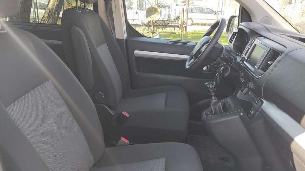 Peugeot Traveller | 15